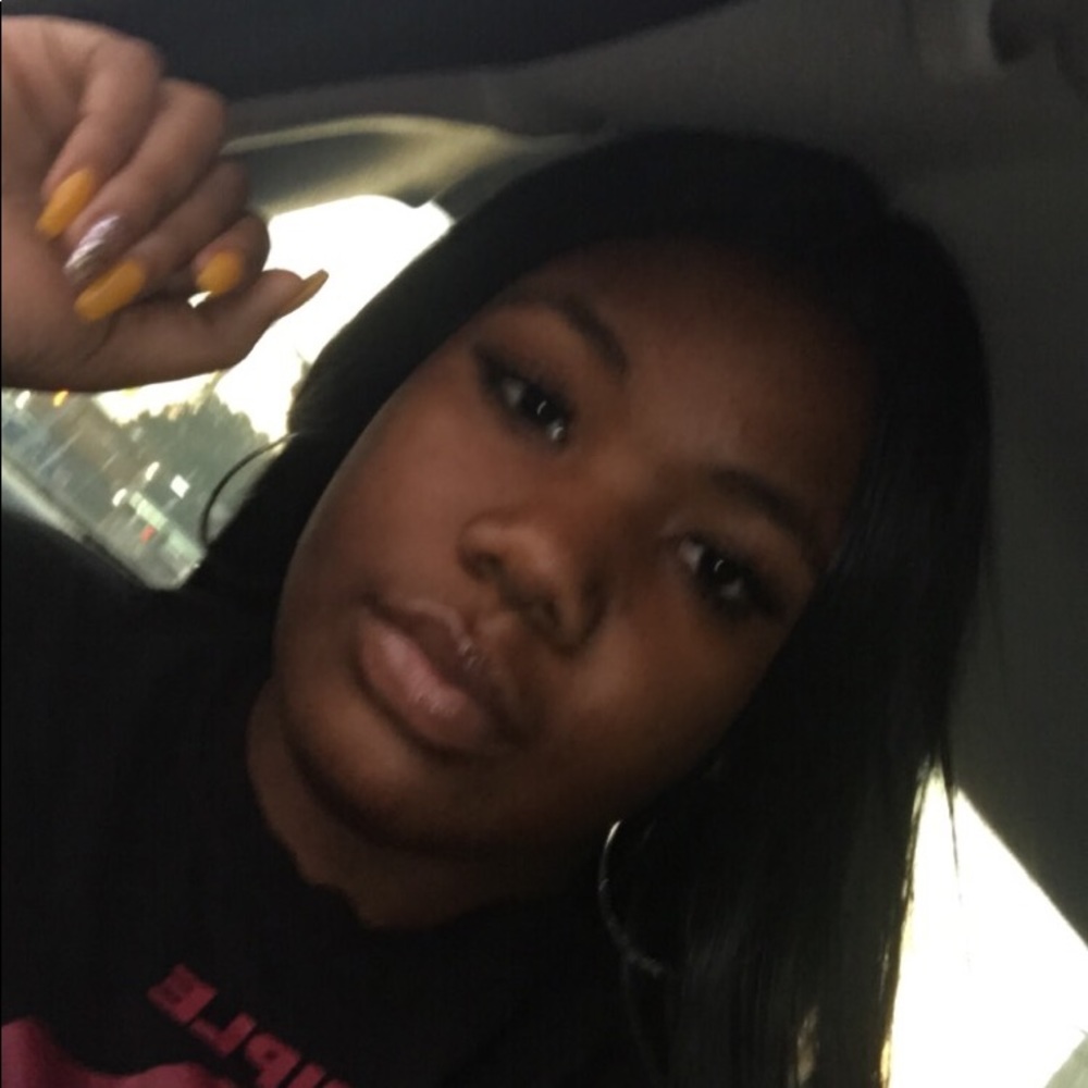 Meet your Posher, Yazmin